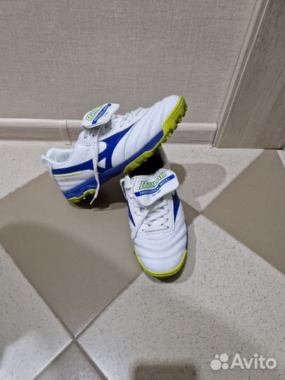 Сороконожки mizuno размер 41 (26,5 см)