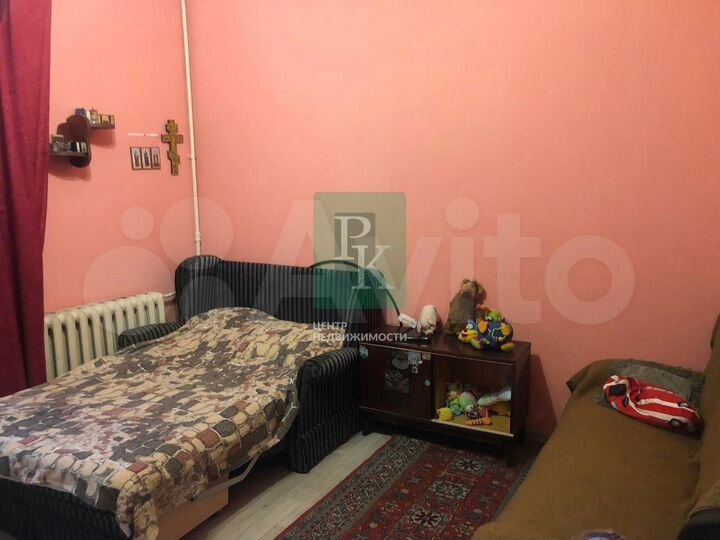 Комната 32,3 м² в 2-к., 1/2 эт.