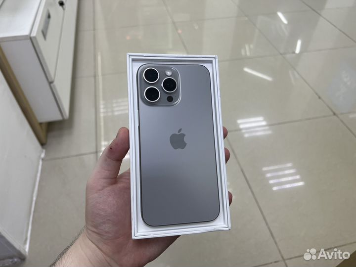 iPhone 15 Pro Max, 256 ГБ