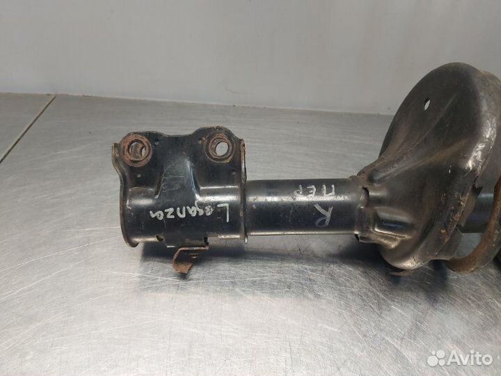 Стойка амортизатора передняя правая Daewoo Leganza