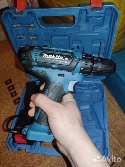 Шуруповерт Makita 21v с 2 АКБ, 10 мм патрон