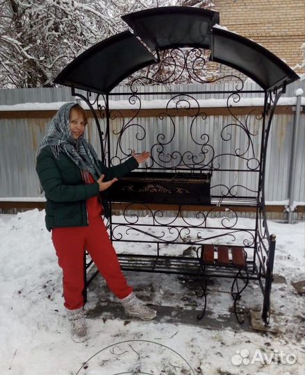 Мангал с крышей кованый