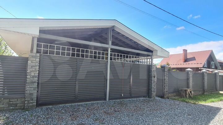 Коттедж 197 м² на участке 12 сот.