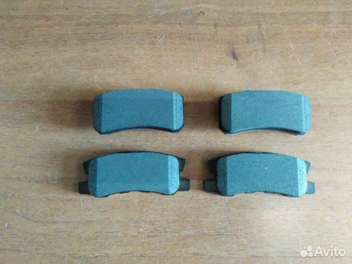 Колодки дисковые задние Mitsubishi Outlander