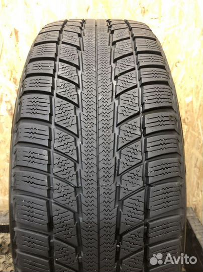 Triangle TR777 235/60 R18 103H