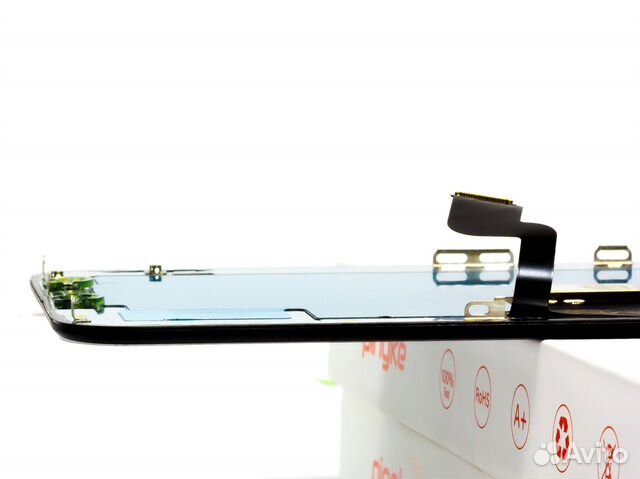 iPhone 11 дисплеи