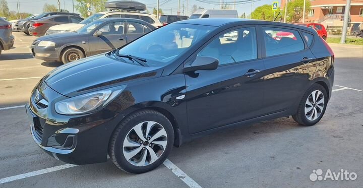 Hyundai Solaris 1.4 AT, 2012, 157 526 км