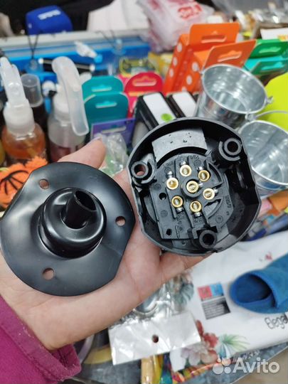 Розетка фаркопа 12В 7 контактов пластик с резинкой