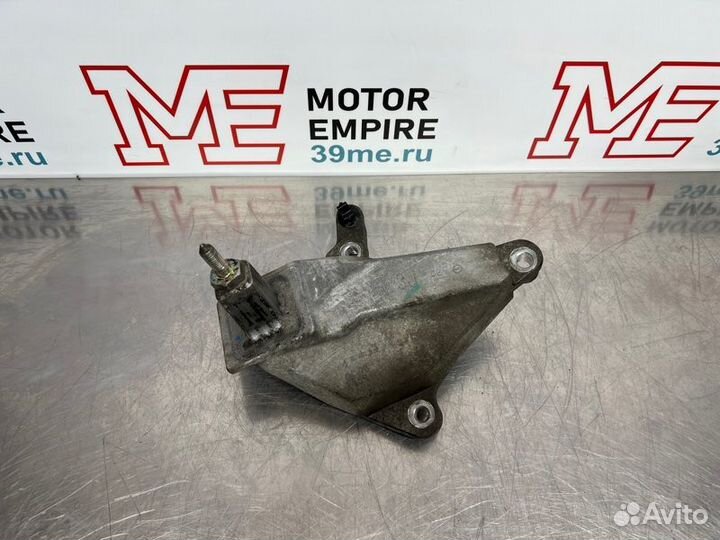 Кронштейн кпп Nissan Micra 1.2 HR12DE 2013