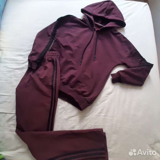 Костюм спортивный