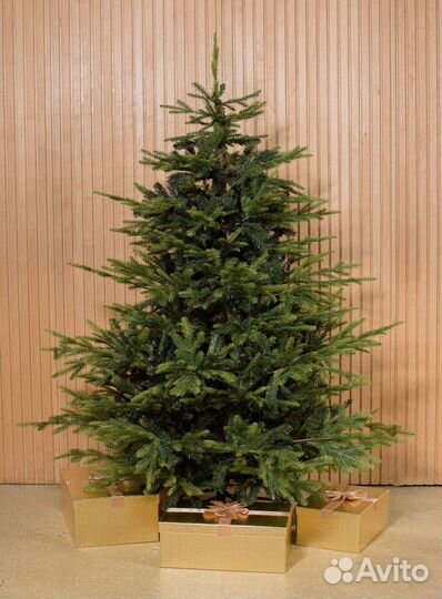 Елка искусственная