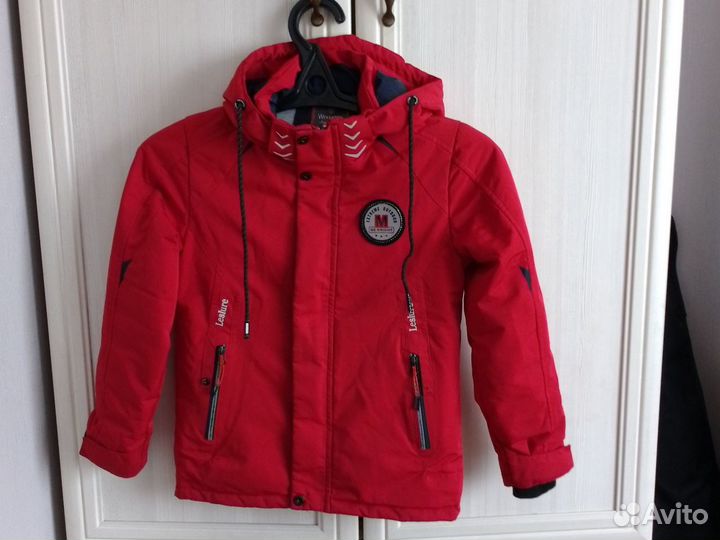 Куртка демисезонная детская красная 134