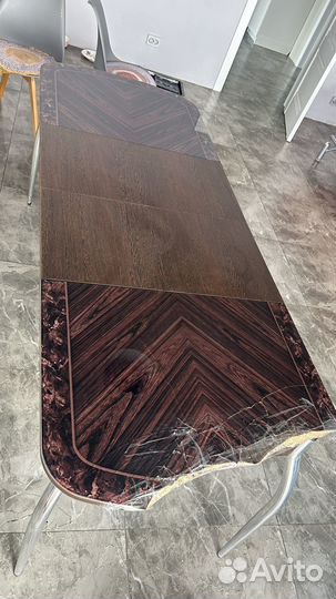 Кухонный стол стеклянный раскладной