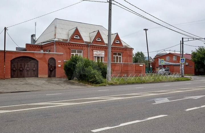 Дом 300 м² на участке 6 сот.