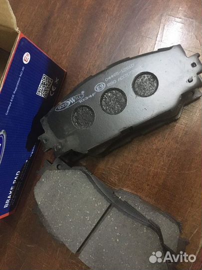 Колодки тормозные передние на toyota