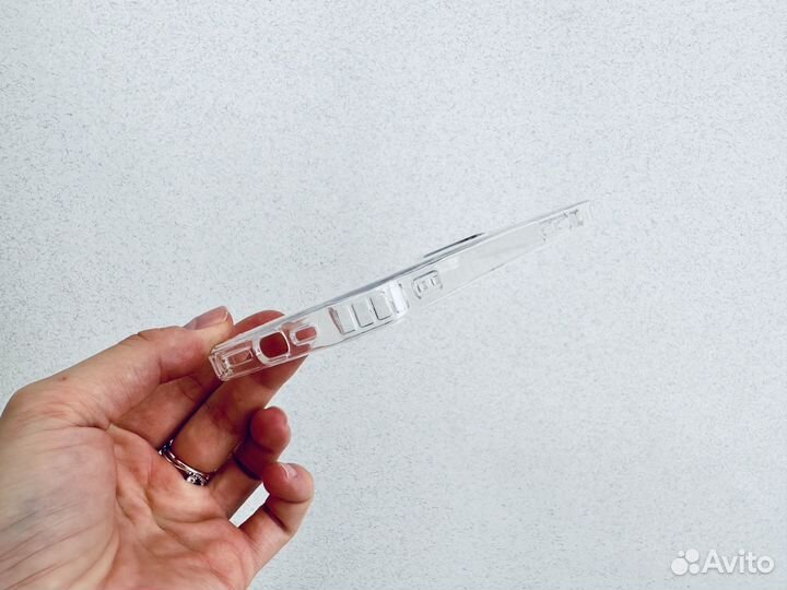 Чехол MagSafe на iPhone 15 Pro