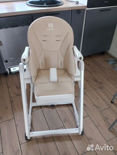 Продам стульчики для кормления