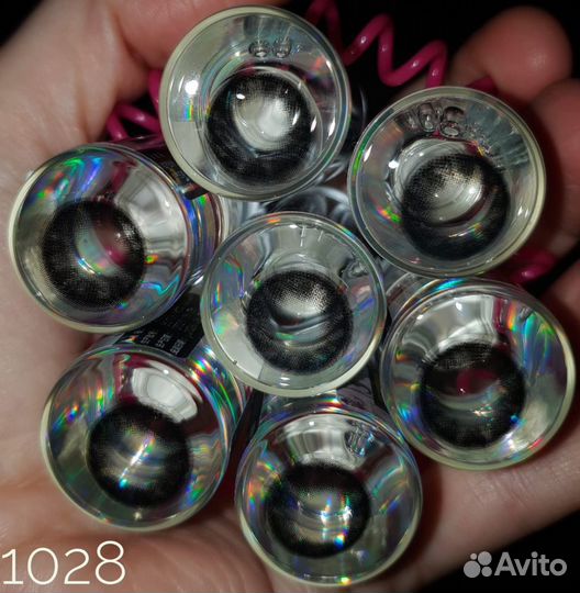 Цветные контактные линзы для глаз