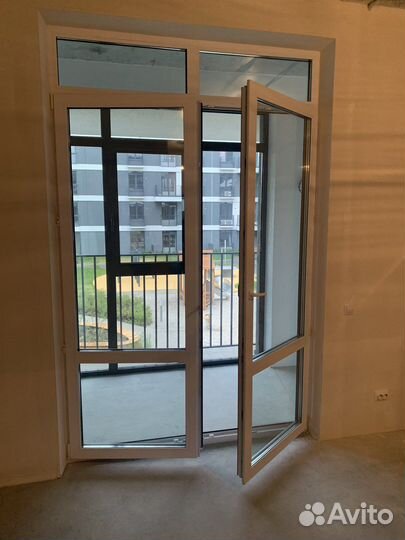 Дверь пластиковая (стеклопакет)