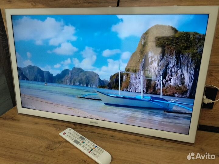 Samsung 81см, SMART TV, 100Гц+Кронштейн