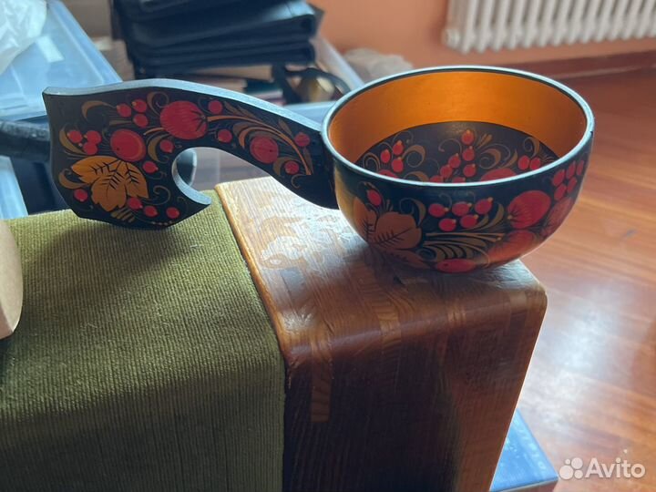 Черпак деревянный и две ложки