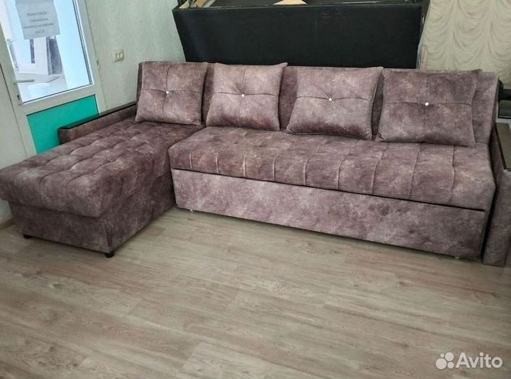 Диван угловой в наличии