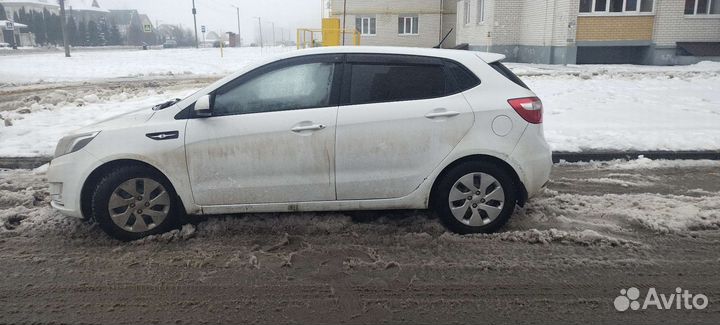 Водитель с личным легковым автомобилем