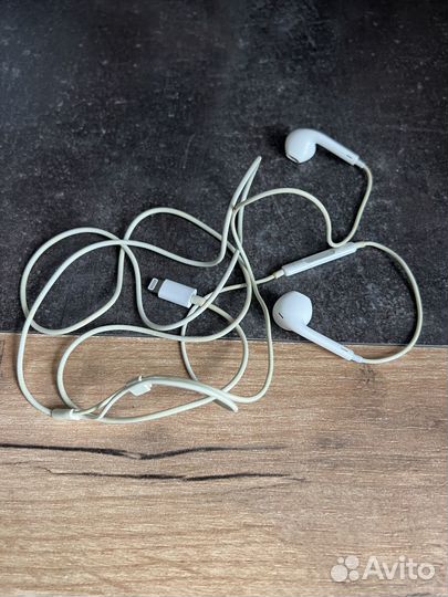 Наушники apple