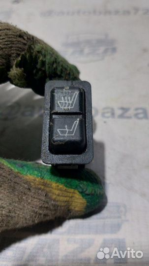 Кнопка обогрева сидений Bmw 7-Series E32 M30B30