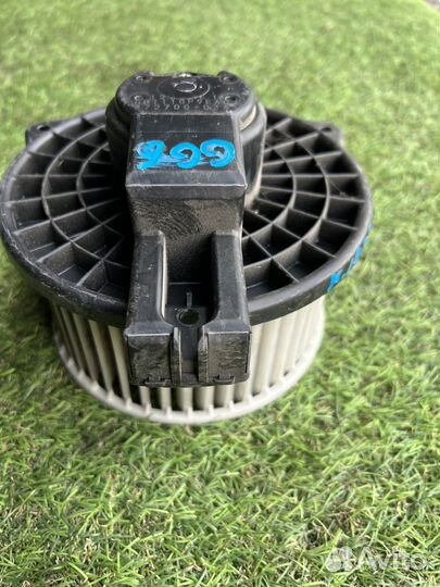 Моторчик отопителя Mazda 6 GG