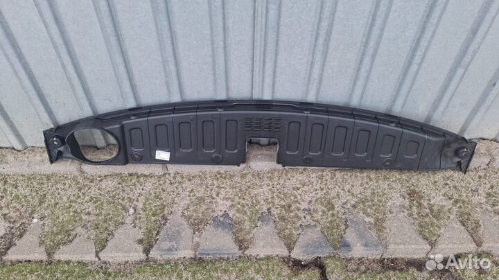 Кожух замка капота Kia Sorento 2009-2012