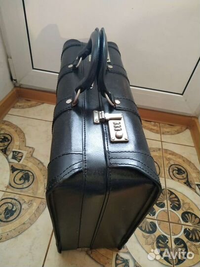 Дипломат кожаный черный pierre cardin