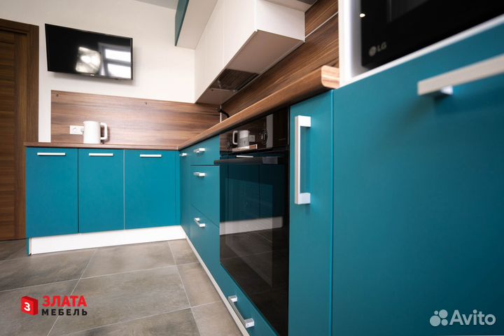 Кухня в 2 ряда новая от производителя