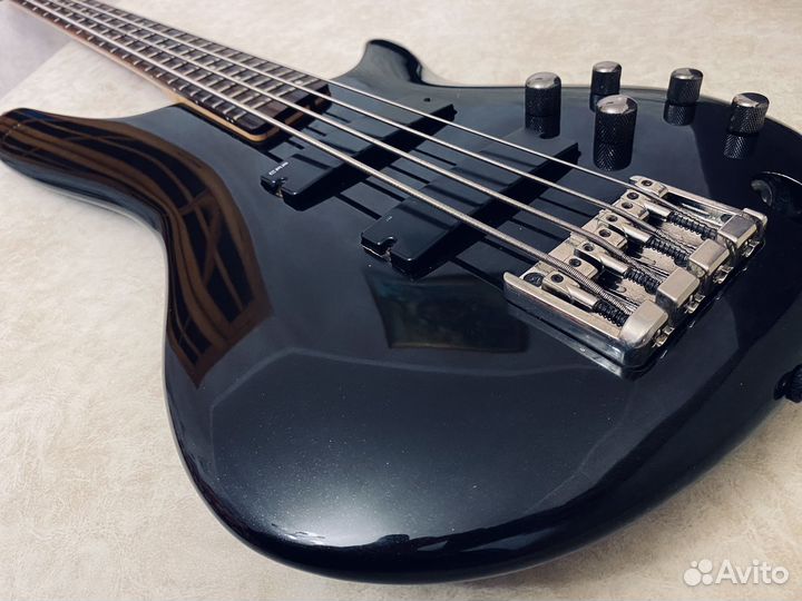 Бас гитара ibanez SR300