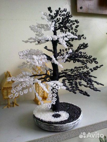Деревья из бисера