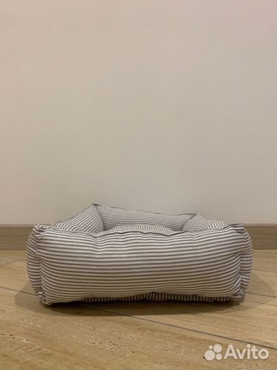 Лежанка для собак и кошек