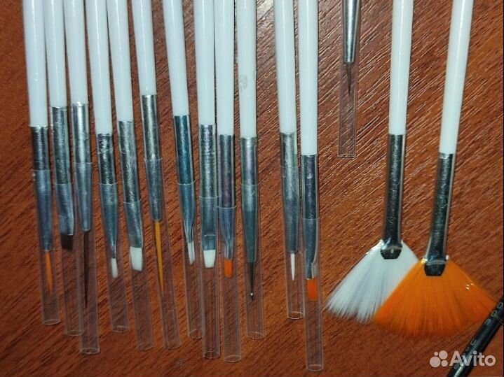 Кисти для маникюра