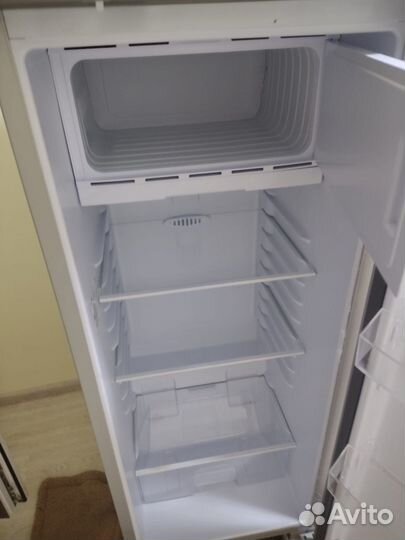 Холодильник Бирюса Б-M110