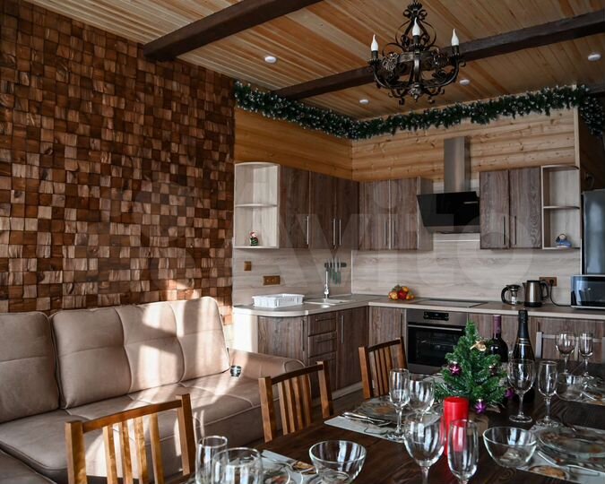 Коттедж 240 м² на участке 12 сот.