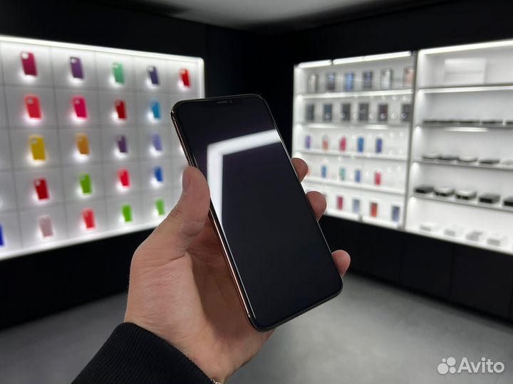 iPhone Xs, 64 ГБ