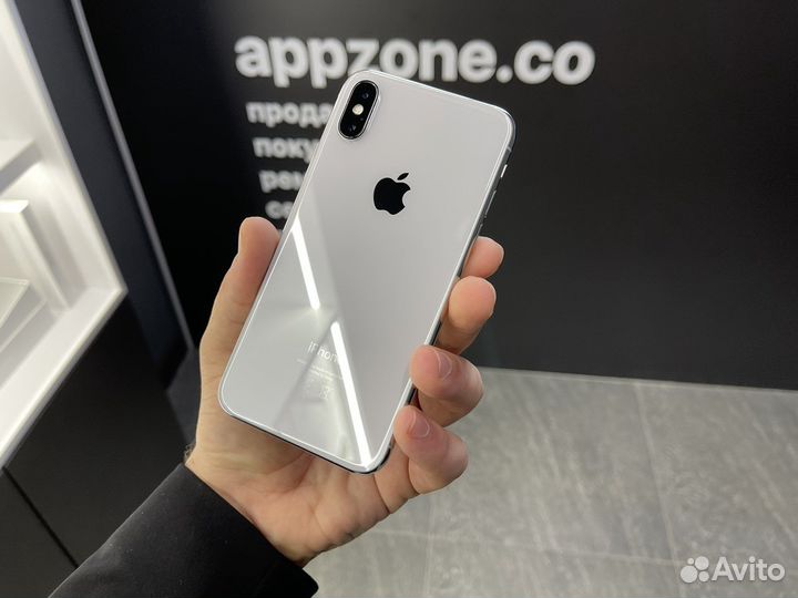 iPhone X, 64 ГБ