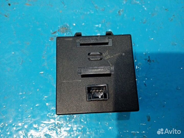 Блок управления бесключевым доступом Murano Z51