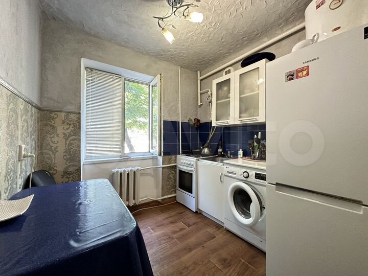 2-к. квартира, 45 м², 1/3 эт.