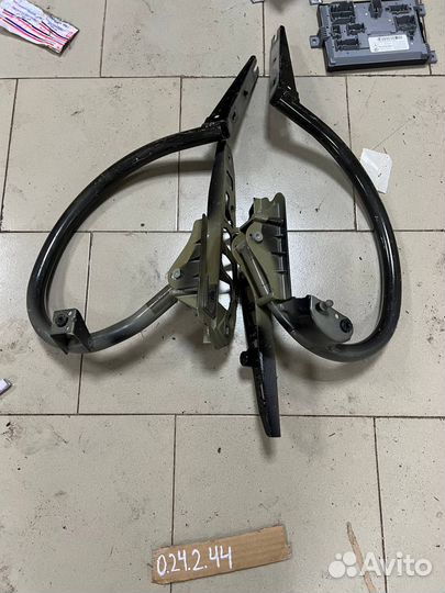 Петля крышки багажника Мерседес W213 W238