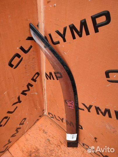 Ветровик задний правый Toyota Mark Ii GX110 1G-FE