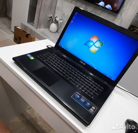 Ноутбук asus