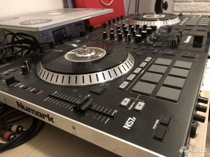 Dj контролер Numark NS7/2