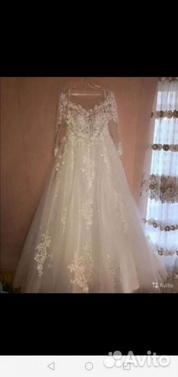 Свадебное платье