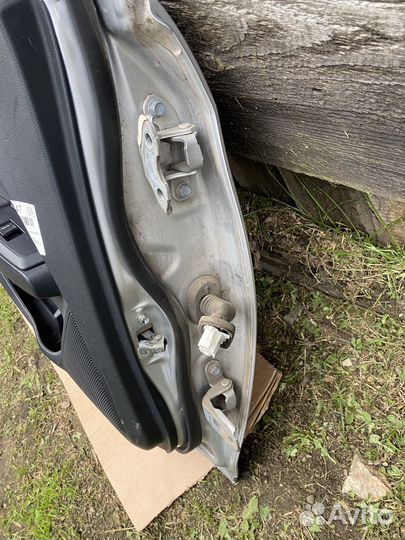 Дверь левая задняя