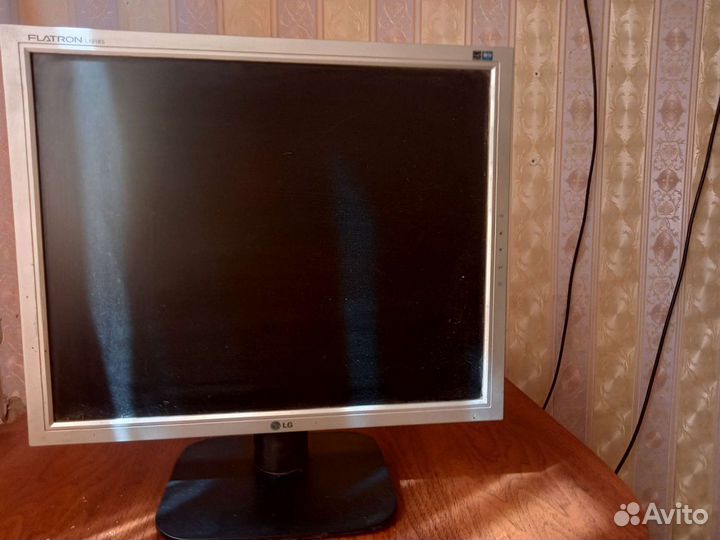 Монитор LG